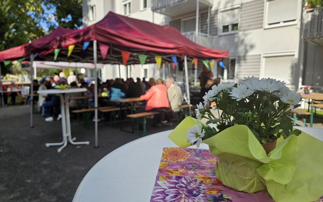 Sommerhocketse beim Nachbarschaftstreff Badbrunnen